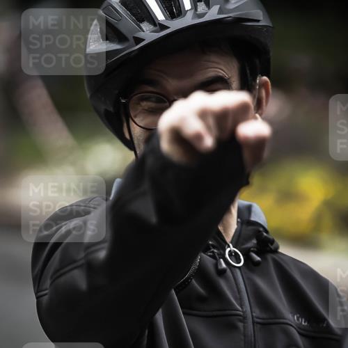 13.09.2026 - Stadtparktriathlon H.Heesch http://msf.ph/oto/10364430 13.09.2026 10:10:39 Radfahren 210, 274, 309, 342 meine-sportfotos.de