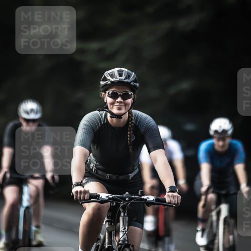 13.09.2026 - Stadtparktriathlon H.Heesch http://msf.ph/oto/10364434 13.09.2026 11:21:18 Radfahren 519, 644, 737, 740, 825, 826, 1800 meine-sportfotos.de