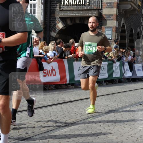 13.09.2026 - 21. swb-Marathon Bremen Strokosch-Dieckow http://msf.ph/oto/10364438 13.09.2026 13:35:10 Ziel 489, 1210, 1967, 2413, 2430, 2525, 2561, 2755, 3181, 3217, 3353, 3380, 3765, 3768, 3842, 5378, 5415, 5684, 6085, 6128, 6168, 6244, 6627, 6655, 6756, 7443, 7462, 8155, 8182, 8493, 8515, 8552, 8623, 8683, 9038, 9788, 9820, 13017, 13018, 13180, 536, 1150, 2003, 2090, 2625, 2866, 3311, 3621, 3916, 4062, 4635, 4985, 5016, 6315, 6320, 6418, 6750, 6837, 7305, 7377, 7703, 8300, 8401, 8530, 8773, 8915, 9526, 9527 meine-sportfotos.de