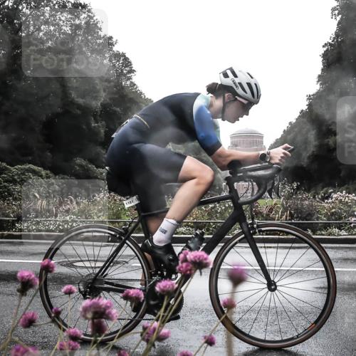 13.09.2026 - Stadtparktriathlon H.Heesch http://msf.ph/oto/10364442 13.09.2026 12:35:51 Radfahren 1052, 1090, 1181 meine-sportfotos.de