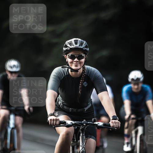 13.09.2026 - Stadtparktriathlon H.Heesch http://msf.ph/oto/10364443 13.09.2026 11:21:19 Radfahren 519, 644, 737, 740, 825, 826, 1800 meine-sportfotos.de