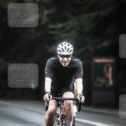 13.09.2026 - Stadtparktriathlon H.Heesch http://msf.ph/oto/10364451 13.09.2026 13:12:41 Radfahren 1218, 1268, 1333, 1346 meine-sportfotos.de