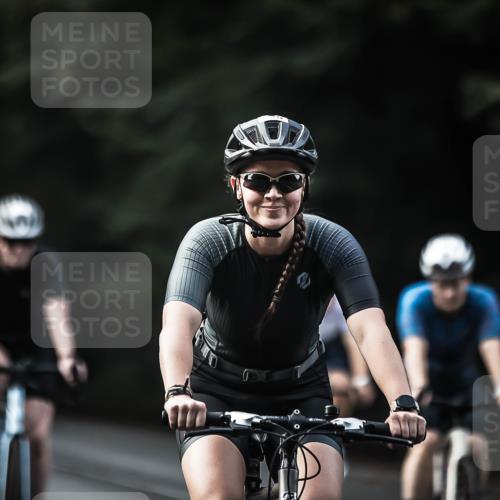 13.09.2026 - Stadtparktriathlon H.Heesch http://msf.ph/oto/10364453 13.09.2026 11:21:19 Radfahren 519, 644, 737, 740, 825, 826, 1800 meine-sportfotos.de