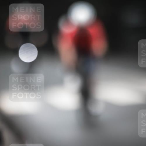 13.09.2026 - Stadtparktriathlon H.Heesch http://msf.ph/oto/10364456 13.09.2026 10:10:45 Radfahren 215, 274, 286 meine-sportfotos.de