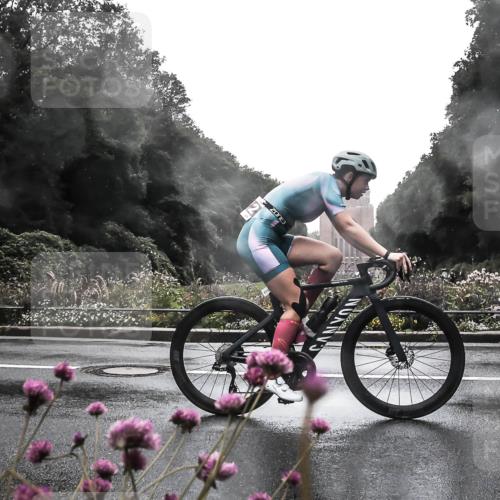 13.09.2026 - Stadtparktriathlon H.Heesch http://msf.ph/oto/10364457 13.09.2026 12:35:55 Radfahren 1052, 1065, 1075, 1112, 1181, 1301 meine-sportfotos.de