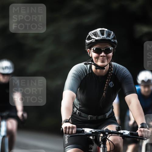 13.09.2026 - Stadtparktriathlon H.Heesch http://msf.ph/oto/10364460 13.09.2026 11:21:19 Radfahren 519, 644, 737, 740, 825, 826, 1800 meine-sportfotos.de