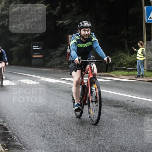 13.09.2026 - Stadtparktriathlon H.Heesch http://msf.ph/oto/10364466 13.09.2026 10:10:56 Radfahren 229, 323 meine-sportfotos.de
