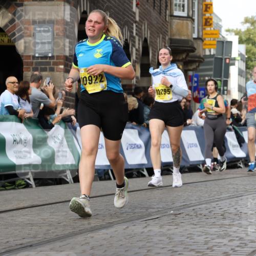 13.09.2026 - 21. swb-Marathon Bremen Strokosch-Dieckow http://msf.ph/oto/10364467 13.09.2026 10:59:36 Ziel 10377, 10415, 10492, 10668, 11086, 11125, 11301, 11302, 11500, 11873, 11913, 12118, 12200, 12267, 12537, 12541, 10236, 10355, 10669, 10928, 10929, 11054, 11056, 11089, 11194, 11419, 11501, 11803, 12138, 12242, 12243, 12480, 12527 meine-sportfotos.de