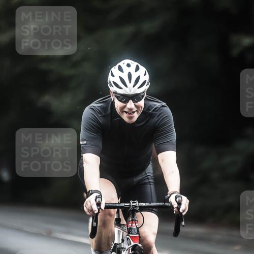 13.09.2026 - Stadtparktriathlon H.Heesch http://msf.ph/oto/10364470 13.09.2026 13:12:41 Radfahren 1218, 1268, 1333, 1346 meine-sportfotos.de