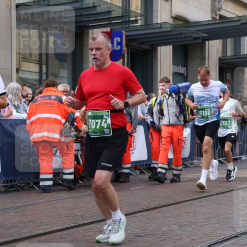 13.09.2026 - 21. swb-Marathon Bremen Strokosch-Dieckow http://msf.ph/oto/10364471 13.09.2026 13:37:12 Ziel 270, 391, 448, 869, 1180, 3323, 3627, 3804, 3823, 4155, 4300, 4433, 4628, 5388, 5612, 5624, 5738, 5791, 6032, 6804, 6904, 6911, 7003, 7074, 7571, 7635, 8315, 8316, 8380, 8439, 8553, 8674, 8748, 8753, 9441, 10062, 10106, 950, 1180, 1285, 1641, 1849, 1854, 1991, 2241, 2275, 2531, 2930, 3122, 3333, 3732, 3787, 3894, 3909, 4261, 4410, 4448, 4932, 4947, 5236, 5355, 5547, 5577, 6046, 6056, 6269, 6408, 6431, 6629, 6904, 6947, 6961, 7006, 7046, 8268, 8443, 9701 meine-sportfotos.de