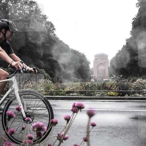 13.09.2026 - Stadtparktriathlon H.Heesch http://msf.ph/oto/10364489 13.09.2026 12:36:10 Radfahren 1102, 1148, 1162 meine-sportfotos.de