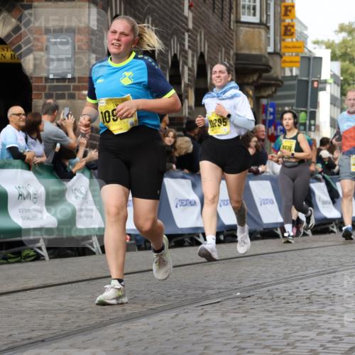 13.09.2026 - 21. swb-Marathon Bremen Strokosch-Dieckow http://msf.ph/oto/10364492 13.09.2026 10:59:37 Ziel 10377, 10415, 10492, 10668, 10922, 11086, 11125, 11301, 11302, 11500, 11873, 11913, 12118, 12200, 12267, 12537, 12541, 10236, 10355, 10669, 10691, 10928, 10929, 11054, 11056, 11089, 11194, 11419, 11501, 11803, 11904, 12138, 12242, 12243, 12388, 12480 meine-sportfotos.de