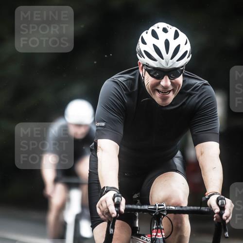 13.09.2026 - Stadtparktriathlon H.Heesch http://msf.ph/oto/10364499 13.09.2026 13:12:42 Radfahren 1218, 1268, 1333, 1346 meine-sportfotos.de