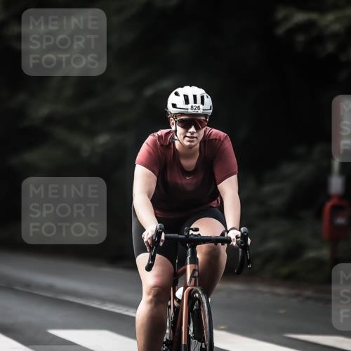 13.09.2026 - Stadtparktriathlon H.Heesch http://msf.ph/oto/10364525 13.09.2026 11:21:22 Radfahren 519, 644, 653, 737, 740, 825, 826, 1800 meine-sportfotos.de