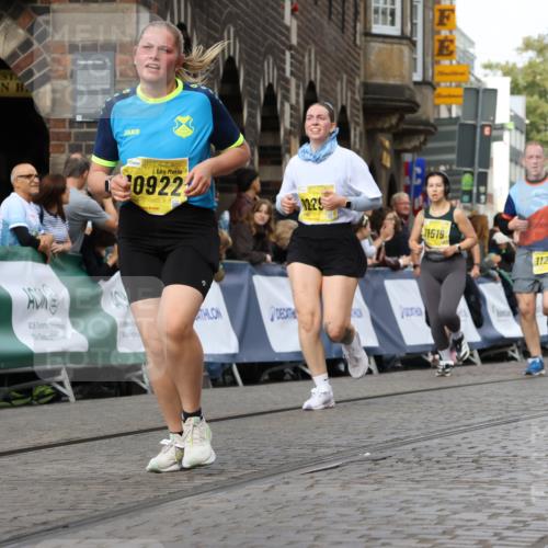 13.09.2026 - 21. swb-Marathon Bremen Strokosch-Dieckow http://msf.ph/oto/10364558 13.09.2026 10:59:37 Ziel 10377, 10415, 10492, 10668, 10922, 11086, 11125, 11301, 11302, 11500, 11873, 11913, 12118, 12200, 12267, 12537, 12541, 10236, 10355, 10669, 10691, 10928, 10929, 11054, 11056, 11089, 11194, 11419, 11501, 11803, 11904, 12138, 12242, 12243, 12388, 12480 meine-sportfotos.de