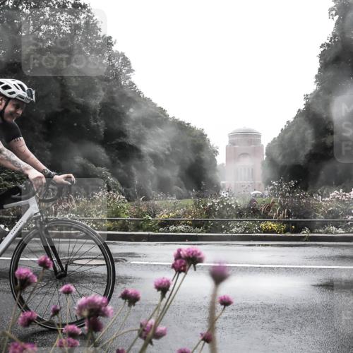 13.09.2026 - Stadtparktriathlon H.Heesch http://msf.ph/oto/10364569 13.09.2026 12:36:34 Radfahren 1083, 1146, 1153 meine-sportfotos.de