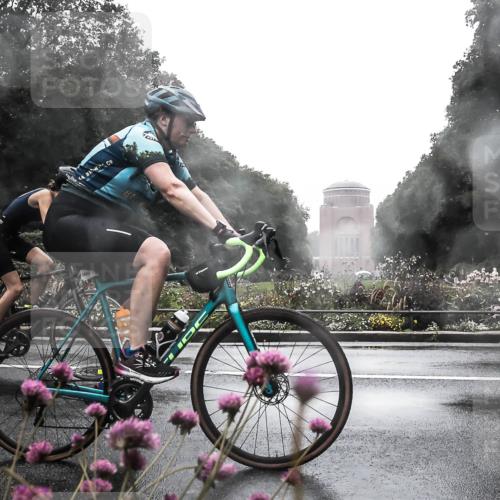 13.09.2026 - Stadtparktriathlon H.Heesch http://msf.ph/oto/10364576 13.09.2026 12:36:35 Radfahren 1083, 1146, 1153 meine-sportfotos.de
