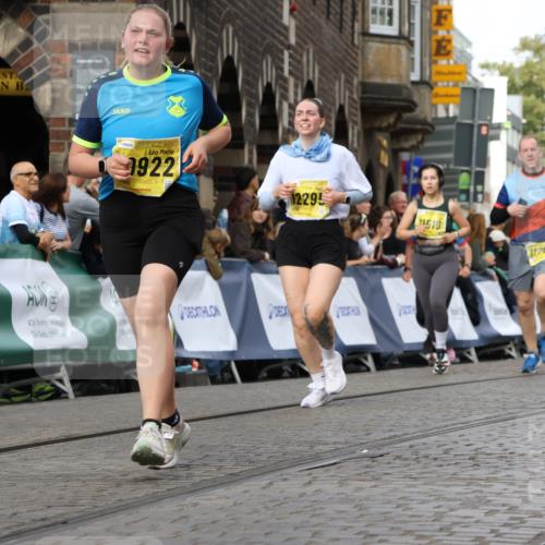 13.09.2026 - 21. swb-Marathon Bremen Strokosch-Dieckow http://msf.ph/oto/10364587 13.09.2026 10:59:37 Ziel 10377, 10415, 10492, 10668, 10922, 11086, 11125, 11301, 11302, 11500, 11873, 11913, 12118, 12200, 12267, 12537, 12541, 10236, 10355, 10669, 10691, 10928, 10929, 11054, 11056, 11089, 11194, 11419, 11501, 11803, 11904, 12138, 12242, 12243, 12388, 12480 meine-sportfotos.de