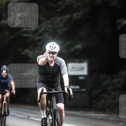 13.09.2026 - Stadtparktriathlon H.Heesch http://msf.ph/oto/10364592 13.09.2026 13:12:49 Radfahren 1225, 1226, 1284, 1297, 1346, 1352 meine-sportfotos.de