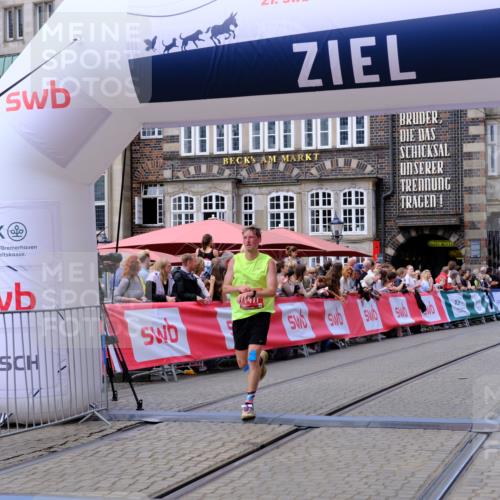 13.09.2026 - 21. swb-Marathon Bremen Tim E. http://msf.ph/oto/10364602 13.09.2026 13:02:07 Ziel 1614, 4696, 4739, 5601, 7950, 9137, 9233, 13168 meine-sportfotos.de