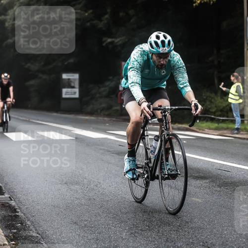 13.09.2026 - Stadtparktriathlon H.Heesch http://msf.ph/oto/10364615 13.09.2026 10:11:05 Radfahren 254, 267, 308, 330 meine-sportfotos.de