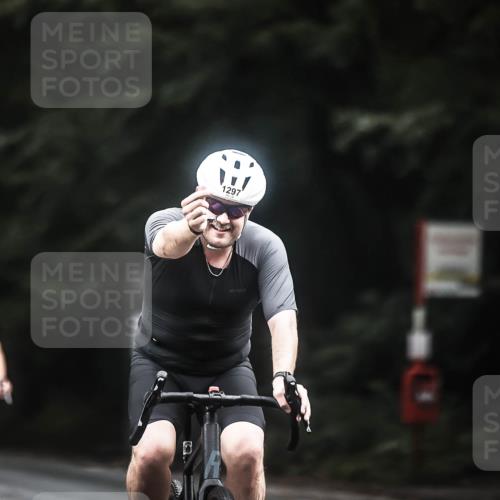 13.09.2026 - Stadtparktriathlon H.Heesch http://msf.ph/oto/10364618 13.09.2026 13:12:50 Radfahren 1225, 1226, 1284, 1297, 1346, 1352 meine-sportfotos.de