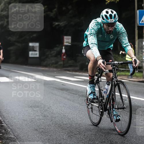 13.09.2026 - Stadtparktriathlon H.Heesch http://msf.ph/oto/10364626 13.09.2026 10:11:05 Radfahren 254, 267, 308, 330 meine-sportfotos.de