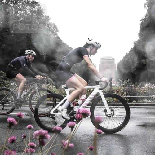 13.09.2026 - Stadtparktriathlon H.Heesch http://msf.ph/oto/10364631 13.09.2026 12:37:07 Radfahren 979, 1015, 1087, 1088, 1120, 1121, 1137 meine-sportfotos.de