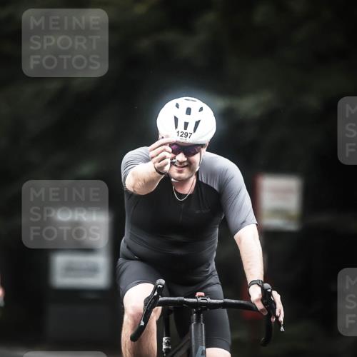 13.09.2026 - Stadtparktriathlon H.Heesch http://msf.ph/oto/10364632 13.09.2026 13:12:50 Radfahren 1225, 1226, 1284, 1297, 1346, 1352 meine-sportfotos.de