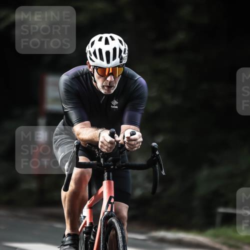 13.09.2026 - Stadtparktriathlon H.Heesch http://msf.ph/oto/10364636 13.09.2026 11:21:26 Radfahren 653, 674, 826, 1800 meine-sportfotos.de
