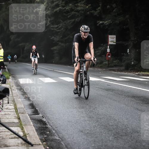 13.09.2026 - Stadtparktriathlon H.Heesch http://msf.ph/oto/10364640 13.09.2026 10:11:07 Radfahren 254, 267, 308, 330 meine-sportfotos.de
