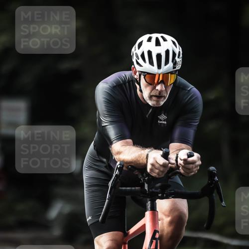 13.09.2026 - Stadtparktriathlon H.Heesch http://msf.ph/oto/10364652 13.09.2026 11:21:26 Radfahren 653, 674, 826, 1800 meine-sportfotos.de
