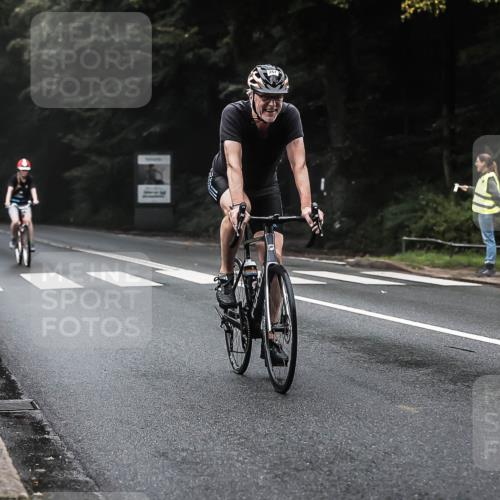 13.09.2026 - Stadtparktriathlon H.Heesch http://msf.ph/oto/10364664 13.09.2026 10:11:07 Radfahren 254, 267, 308, 330 meine-sportfotos.de