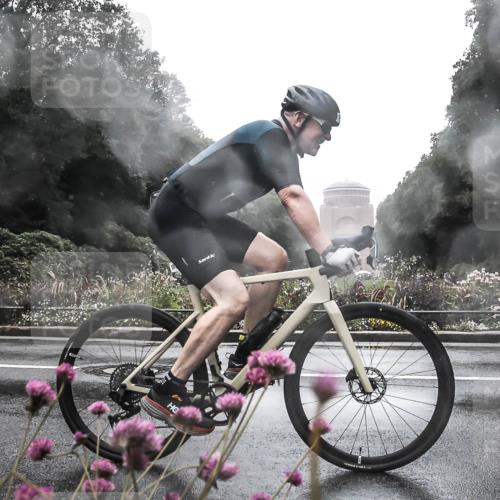 13.09.2026 - Stadtparktriathlon H.Heesch http://msf.ph/oto/10364678 13.09.2026 12:37:17 Radfahren 953, 1098, 1158, 1233, 1247 meine-sportfotos.de
