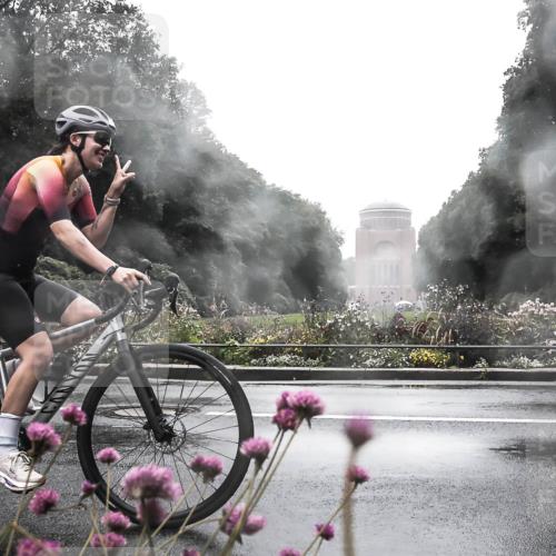 13.09.2026 - Stadtparktriathlon H.Heesch http://msf.ph/oto/10364691 13.09.2026 12:37:21 Radfahren 1098, 1233, 1269, 1274, 1285 meine-sportfotos.de