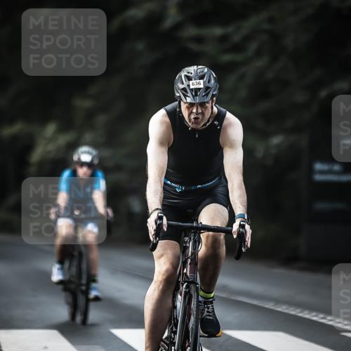 13.09.2026 - Stadtparktriathlon H.Heesch http://msf.ph/oto/10364711 13.09.2026 11:21:33 Radfahren 636, 674, 757 meine-sportfotos.de