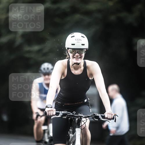 13.09.2026 - Stadtparktriathlon H.Heesch http://msf.ph/oto/10364738 13.09.2026 13:12:54 Radfahren 1225, 1226, 1284, 1297, 1352 meine-sportfotos.de