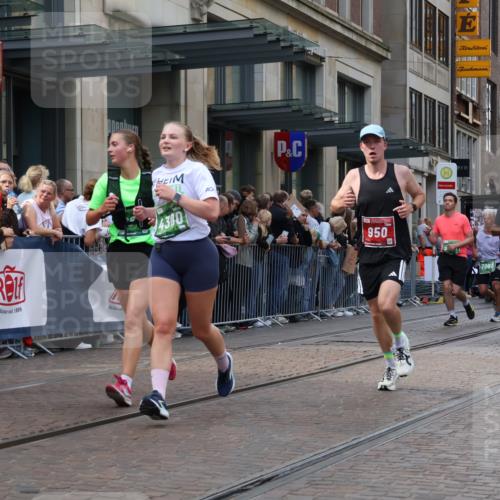 13.09.2026 - 21. swb-Marathon Bremen Strokosch-Dieckow http://msf.ph/oto/10364744 13.09.2026 13:37:17 Ziel 270, 391, 448, 581, 869, 3323, 3804, 4155, 4159, 4300, 4433, 4628, 5624, 5738, 5783, 5784, 6032, 6596, 6795, 6804, 6911, 7003, 7074, 7635, 8315, 8316, 8380, 8439, 8553, 8674, 8748, 8753, 9099, 9441, 10062, 10106, 869, 950, 1180, 1285, 1849, 1854, 1991, 2241, 2531, 2930, 3122, 3333, 3627, 3732, 3787, 3823, 3894, 3909, 4261, 4410, 4448, 4932, 4947, 5388, 5547, 5577, 5612, 5791, 6046, 6056, 6431, 6629, 6904, 6947, 6961, 7006, 7046, 7571, 8268, 8443, 9701 meine-sportfotos.de