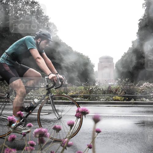 13.09.2026 - Stadtparktriathlon H.Heesch http://msf.ph/oto/10364750 13.09.2026 12:37:37 Radfahren 956, 1203, 1278 meine-sportfotos.de