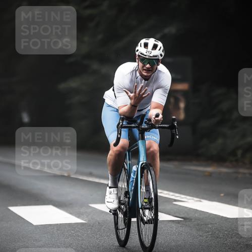 13.09.2026 - Stadtparktriathlon H.Heesch http://msf.ph/oto/10364752 13.09.2026 10:11:17 Radfahren 212 meine-sportfotos.de