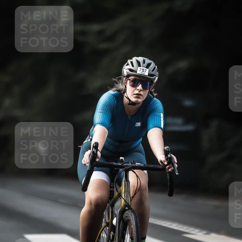 13.09.2026 - Stadtparktriathlon H.Heesch http://msf.ph/oto/10364754 13.09.2026 11:21:35 Radfahren 636, 674, 757 meine-sportfotos.de