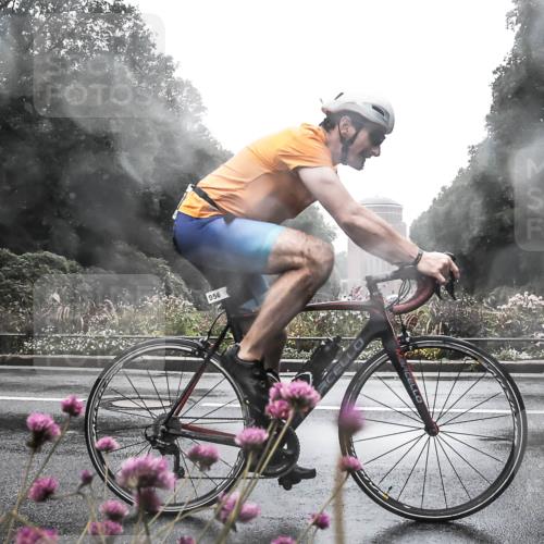 13.09.2026 - Stadtparktriathlon H.Heesch http://msf.ph/oto/10364756 13.09.2026 12:37:39 Radfahren 956, 1203, 1278 meine-sportfotos.de