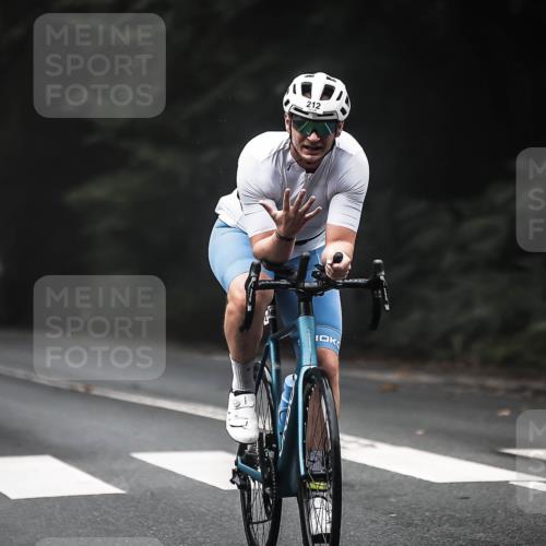 13.09.2026 - Stadtparktriathlon H.Heesch http://msf.ph/oto/10364759 13.09.2026 10:11:17 Radfahren 212 meine-sportfotos.de
