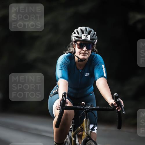 13.09.2026 - Stadtparktriathlon H.Heesch http://msf.ph/oto/10364767 13.09.2026 11:21:35 Radfahren 636, 674, 757 meine-sportfotos.de