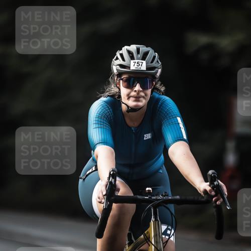 13.09.2026 - Stadtparktriathlon H.Heesch http://msf.ph/oto/10364777 13.09.2026 11:21:35 Radfahren 636, 674, 757 meine-sportfotos.de