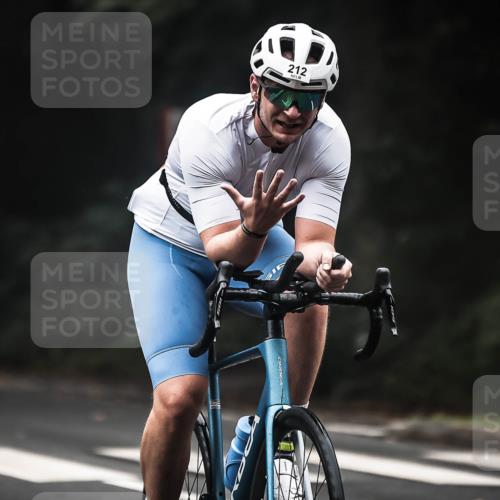 13.09.2026 - Stadtparktriathlon H.Heesch http://msf.ph/oto/10364787 13.09.2026 10:11:17 Radfahren 212 meine-sportfotos.de