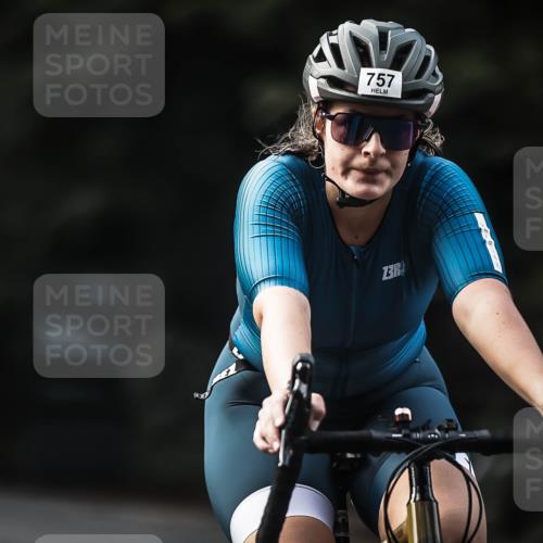 13.09.2026 - Stadtparktriathlon H.Heesch http://msf.ph/oto/10364788 13.09.2026 11:21:35 Radfahren 636, 674, 757 meine-sportfotos.de