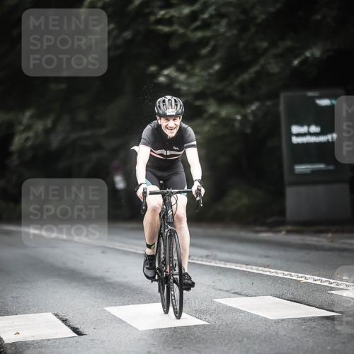 13.09.2026 - Stadtparktriathlon H.Heesch http://msf.ph/oto/10364795 13.09.2026 13:13:01 Radfahren 1339, 1340 meine-sportfotos.de