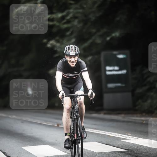 13.09.2026 - Stadtparktriathlon H.Heesch http://msf.ph/oto/10364812 13.09.2026 13:13:01 Radfahren 1339, 1340 meine-sportfotos.de