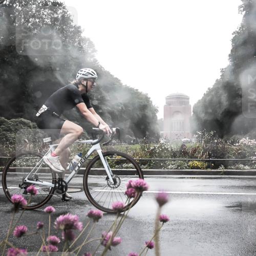 13.09.2026 - Stadtparktriathlon H.Heesch http://msf.ph/oto/10364839 13.09.2026 12:37:55 Radfahren 1076, 1101, 1136, 1232, 1255 meine-sportfotos.de